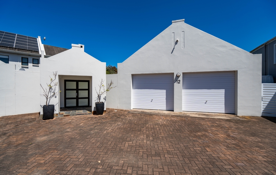 5 Bedroom Property for Sale in Royal Alfred Marina Eastern Cape
